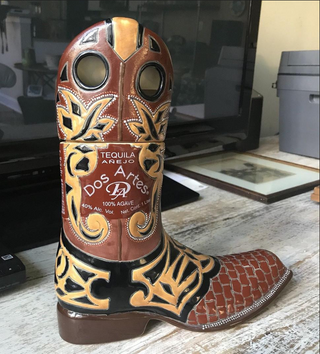 Dos Artes 'Boot' Tequila Anejo